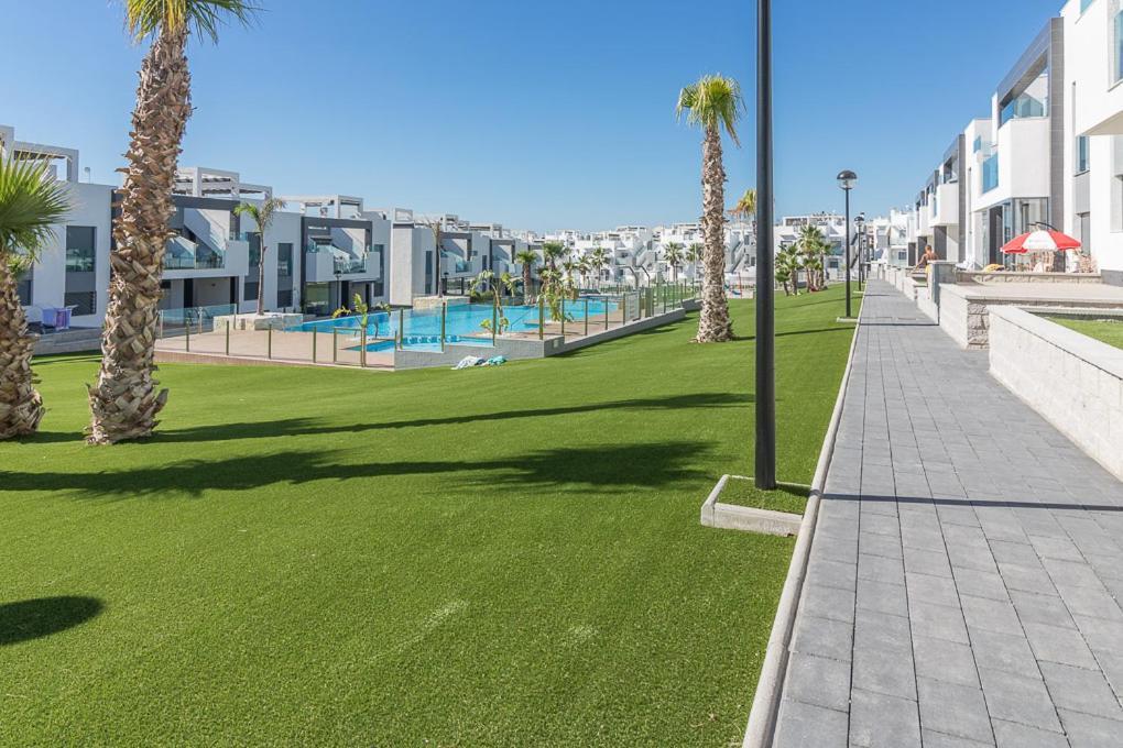 Calle Bullas Topfloor Lejlighed Torrevieja Kültér fotó